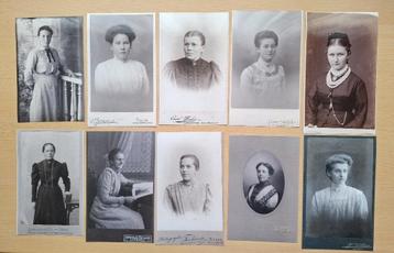 portretfoto's vrouwen rond 1915 beschikbaar voor biedingen