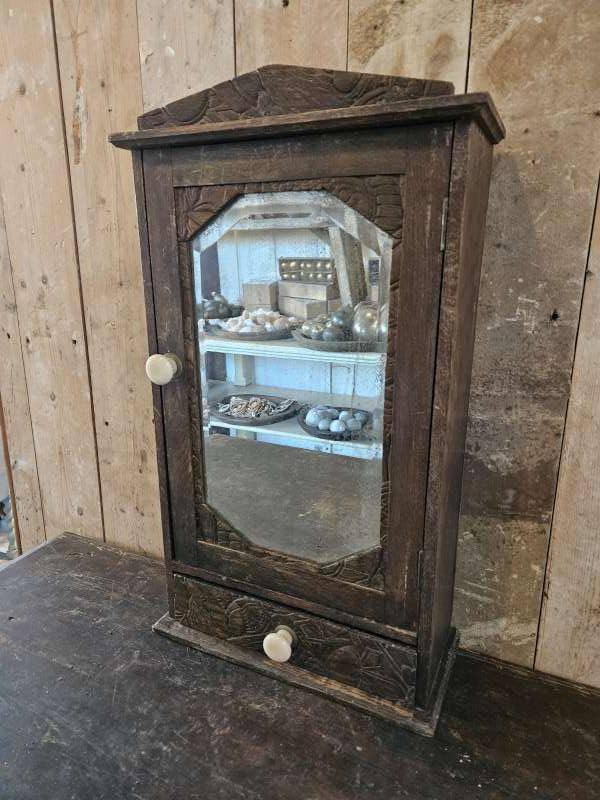 oud frans kastje ``WOONWINKEL RUSTIEK``, Ophalen of Verzenden