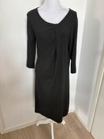 Grijs Luisa Cerano jurkje - maat 42, Kleding | Dames, Jurken, Maat 38/40 (M), Ophalen of Verzenden, Zo goed als nieuw, Knielengte