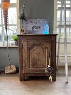 Sfeervol, rustiek antiek Franse kast / dressoir, Huis en Inrichting, Kasten | Dressoirs, Ophalen, Eikenhout, 50 tot 100 cm, 25 tot 50 cm