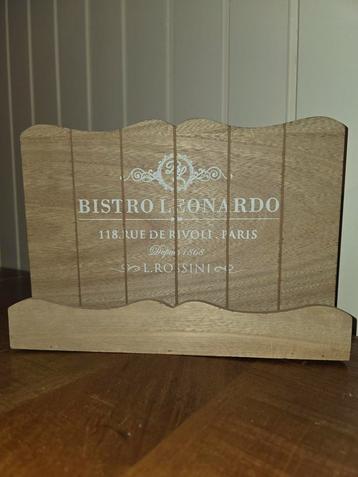 Houten Bistro Leonardo Decoratie beschikbaar voor biedingen