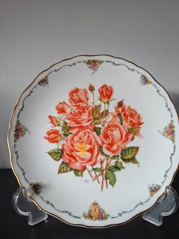 Royal Albert 'Elizabeth of Glamis' Bord beschikbaar voor biedingen