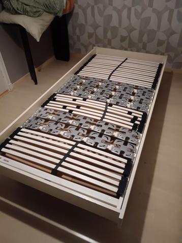  Bed 200 x 90 cm met matras