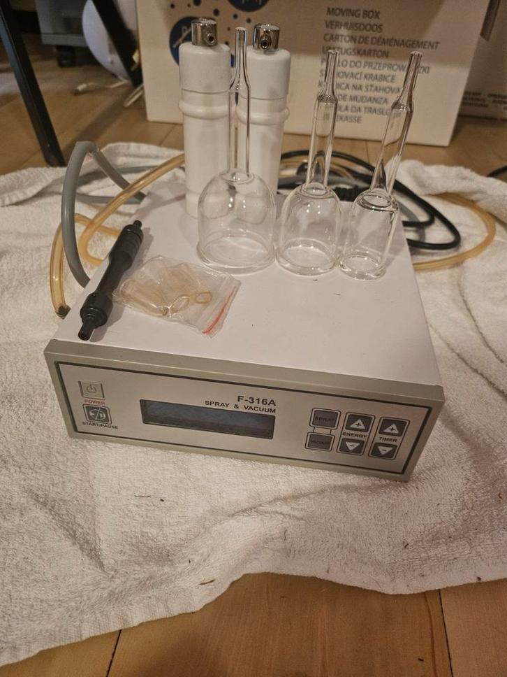 Vacuüm spray apparaat, Witgoed en Apparatuur, Wekkers, Zo goed als nieuw, Ophalen of Verzenden