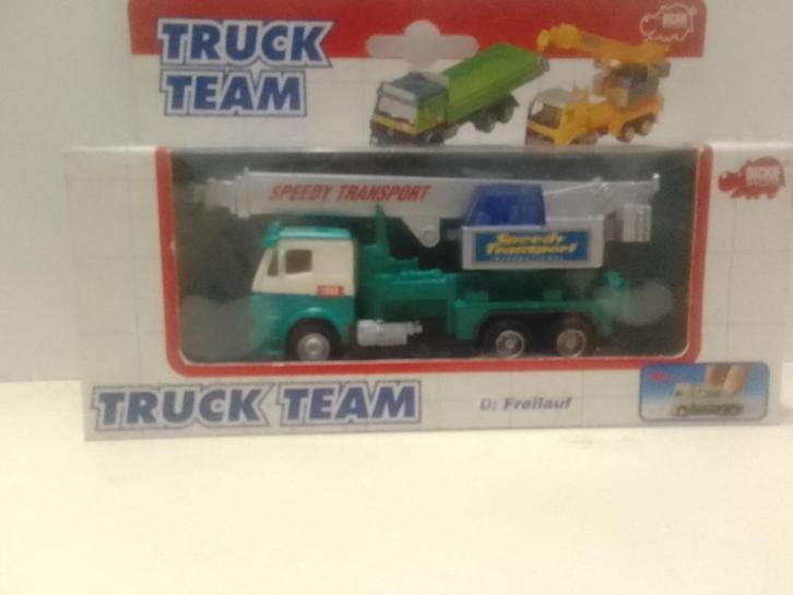Vrachtwagen Plastic Truck Team, Hobby en Vrije tijd, Modelauto's | Overige schalen, Nieuw, Bus of Vrachtwagen, Ophalen of Verzenden