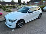 BMW M135i F21 RWD AUT H&K Pano Navi Pro M Perf Nwe Motor, Auto's, Euro 5, Achterwielaandrijving, 74 €/maand, Zwart