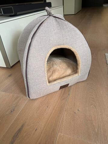 Kattenmanden of hondenmanden beschikbaar voor biedingen