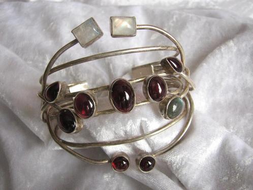 Mooie Zware Brede Handgemaakte Zilveren Armband met Granaten, Sieraden, Tassen en Uiterlijk, Antieke sieraden, Armband, Zilver