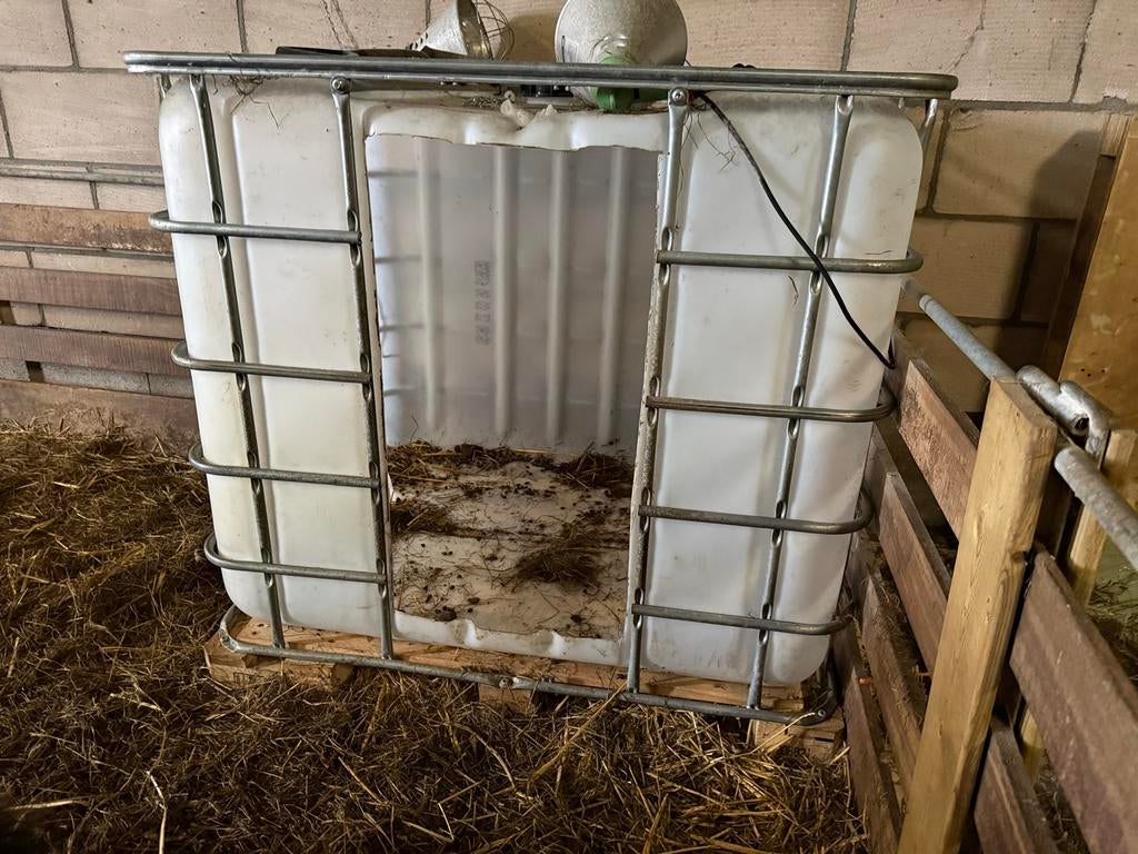 Grstis IBC Vat als bijv lammerhok, Dieren en Toebehoren