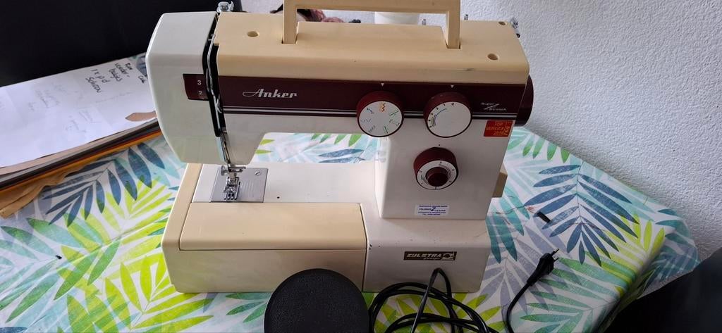 Anker naaimachine 210, ideaal om de hobby mee te starten., Hobby en Vrije tijd, Naaimachines en Toebehoren, Ophalen, Gebruikt