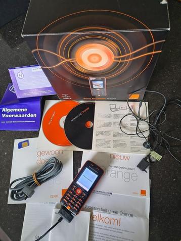 Sony Ericsson W200i telefoon compleet en werkend in doos beschikbaar voor biedingen
