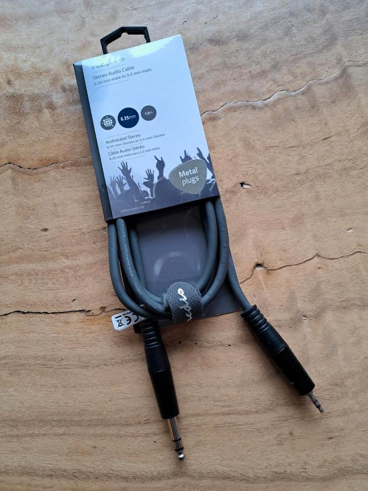 Stereo Audio Kabel - 6.35mm naar 3.5mm, Telecommunicatie, Mobiele telefoons | Telefoon-opladers, Nieuw, Overige merken, Ophalen of Verzenden