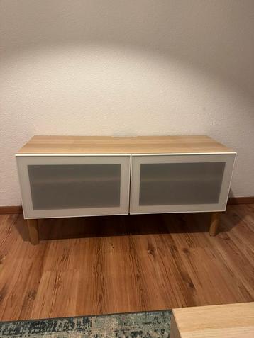  Modern Light Wood Media Cabinet / TV Stand  beschikbaar voor biedingen