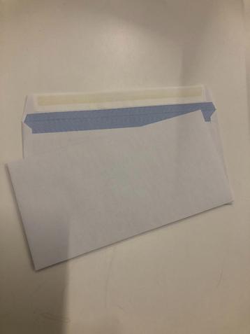 Enveloppen 110 x 220 mm zonder venster met striplock beschikbaar voor biedingen