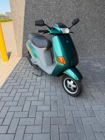 Piaggio Skr 125cc Duitse papieren beschikbaar voor biedingen