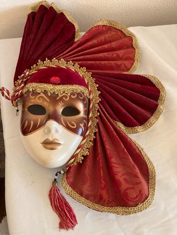 Venetiaans masker wanddecoratie beschikbaar voor biedingen