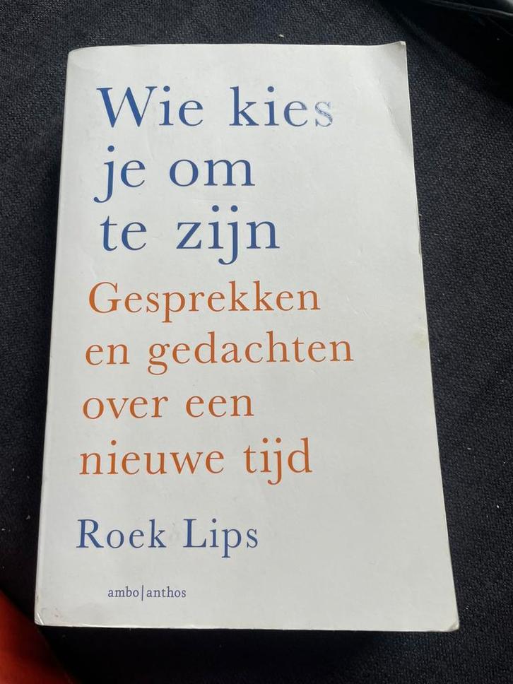 Roek Lips - Wie kies je om te zijn, Boeken, Overige Boeken, Zo goed als nieuw, Ophalen of Verzenden