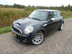 Mini Cooper S 16 V 175pk 2008  LEDER AIRCO Zwart NL auto, Auto's, Voorwielaandrijving, Beige, 4 cilinders, 4 stoelen