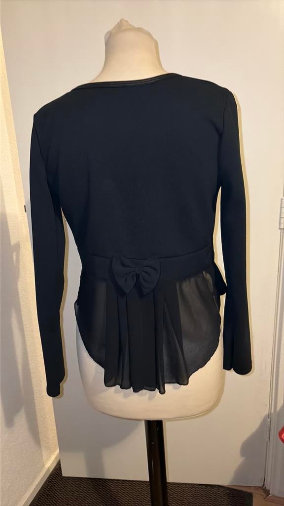 Mooie zwarte bolero mt s, Ophalen of Verzenden, Zo goed als nieuw, Maat 38/40 (M), Zwart