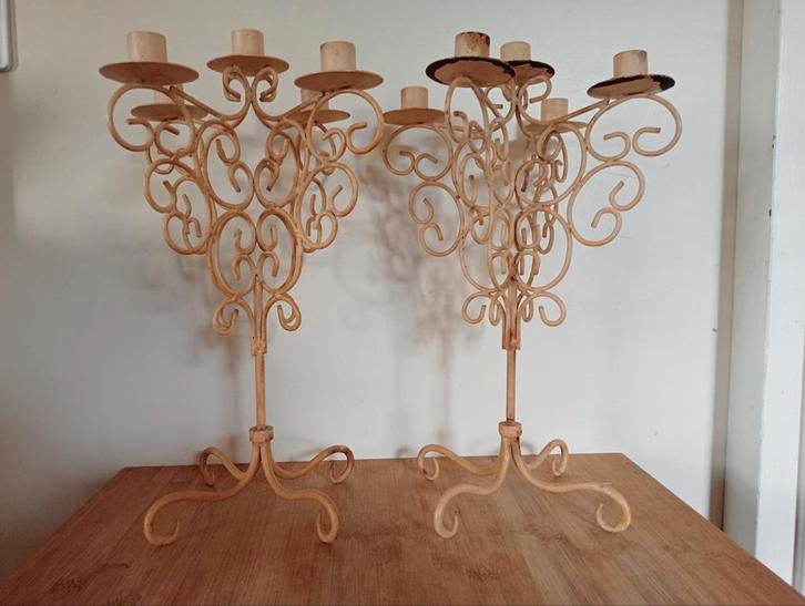 2 Metalen Kandelaren - Gebruikte Staat, Huis en Inrichting, Woonaccessoires | Kandelaars en Kaarsen, Gebruikt, Kandelaar, Metaal