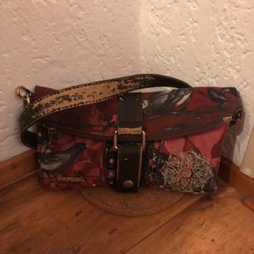 Desigual Schoudertas beschikbaar voor biedingen