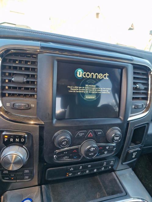 Dodge Ram Uconnect 8.4 Radio / Navigatie unit storing, Auto diversen, Autonavigatie, Ophalen of Verzenden