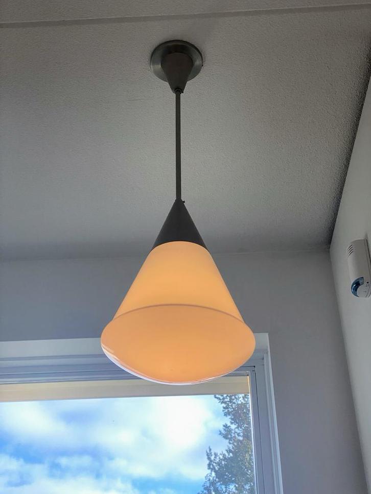 Gispen No 37 Hanglamp met opalen glazen kap, Huis en Inrichting, Lampen | Hanglampen, Zo goed als nieuw, 50 tot 75 cm, Glas, Ophalen