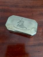 Antieke tabaksdoos geelkoper Zaanse molen *eureka*, Ophalen of Verzenden, Koper