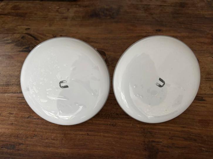 Ubiquiti UniFi Building to Building Bridge, Computers en Software, Accesspoints, Zo goed als nieuw, Ophalen of Verzenden