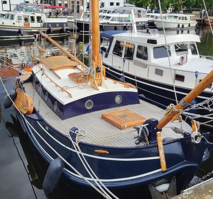 Workumer Bol 8.00m.  (K&dV)   moet weg, Watersport en Boten, Platbodems, Gebruikt, 6 tot 9 meter, Staal, Diesel, Ophalen
