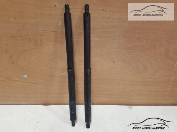 Gasveer achterklep set  BMW X1 F48 ('15-'19) 7412407 7412408, Auto-onderdelen, Carrosserie en Plaatwerk, BMW, Gebruikt, Ophalen of Verzenden