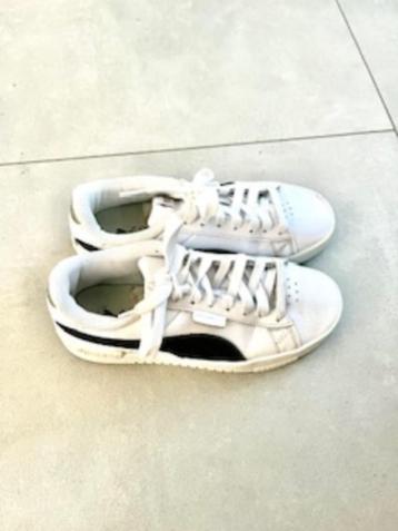 Puma white EU 37 UK 4 beschikbaar voor biedingen