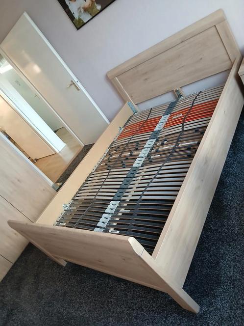 2 persoons bed, Huis en Inrichting, Slaapkamer | Bedden, Zo goed als nieuw, Tweepersoons, 140 cm, 200 cm, Hout, Ophalen