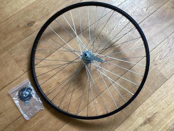 Achterwiel 28 inch Remnaaf Alu zwart 1 5/8 1 3/8 nieuw beschikbaar voor biedingen