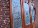 281hx215br 3-slag paneeldeuren met prachtig geetst glas, Ophalen
