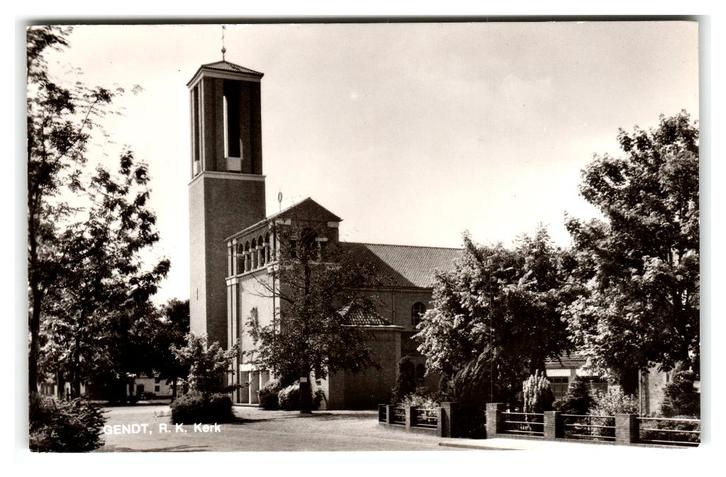 Gendt, (bij Bemmel) R.K. Kerk, Verzamelen, Ansichtkaarten | Nederland, Ongelopen, Gelderland, 1960 tot 1980, Verzenden