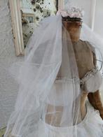 Bloemenkrans sluier wassen was bloemen wax parels oud, Antiek en Kunst, Antiek | Kleding en Accessoires, Ophalen of Verzenden