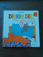 Izgst  jubileumboek van Dikkie Dik, Boeken, Kinderboeken | Baby's en Peuters, Ophalen of Verzenden, Zo goed als nieuw, Jet Boeke
