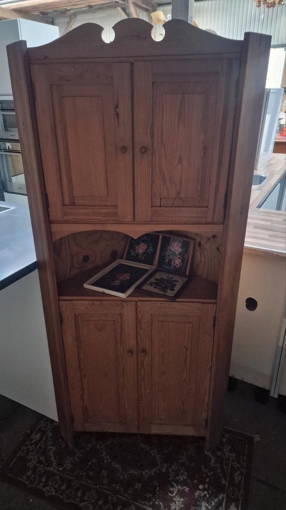 Antieke Grenenhout hoekkast buffetkast, Tuin en Terras, Bergingen en Tuinkasten, Overige typen, Ophalen