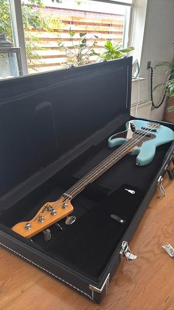 Squier CV 60’s Bass LRL DPB + E-Bass Case beschikbaar voor biedingen