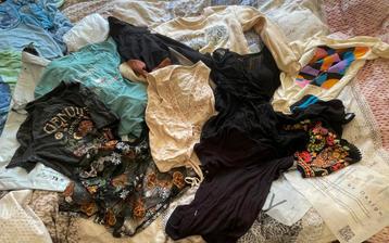 Dameskleding maat S/M. beschikbaar voor biedingen