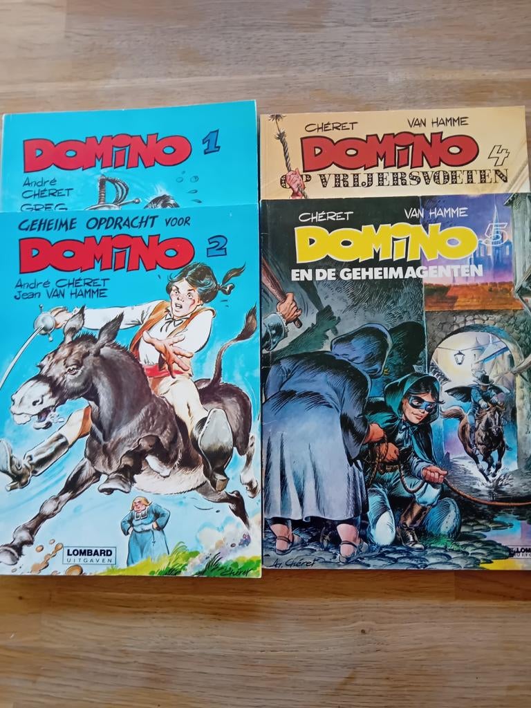 Domino Stripboeken - Nummers 1, 2, 4 & 5, Boeken, Stripboeken, Meerdere stripboeken, Ophalen of Verzenden, Gelezen, André Chéret