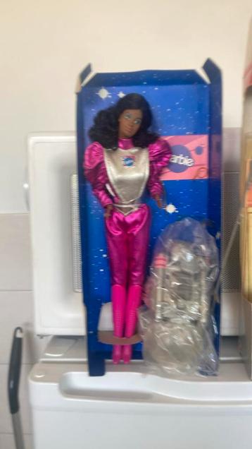 Astronaut Barbie black version box date 1985 beschikbaar voor biedingen