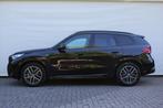 BMW iX1 eDrive20 M Sport / Panoramadak / Trekhaak / Sportsto, Auto's, Zwart, Zwart, Nieuw, SUV of Terreinwagen