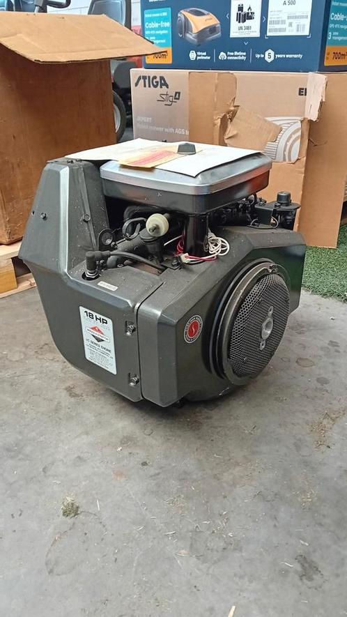 Briggs & stratton motor  2 cilinder boxer horizontale  kruka, Doe-het-zelf en Verbouw, Gereedschap | Overige machines, Zo goed als nieuw
