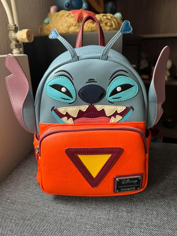 Disney stitch loungefly tas, Verzamelen, Disney, Nieuw, Tas, Koffer of Zak, Overige figuren, Ophalen of Verzenden