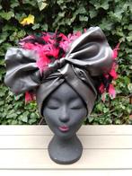 Foampruik pruik veren zwart roze, Ophalen of Verzenden, Nieuw, Maat 46/48 (XL) of groter, Carnaval