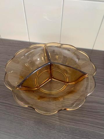 Vintage schaal persglas Art Deco beschikbaar voor biedingen