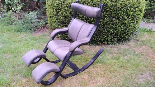 De echte STOKKE relaxstoel Gravity (ideaal bij rugklachten), Huis en Inrichting, Stoelen, Gebruikt, Eén, Hout, Leer, Zwart, Ophalen
