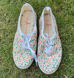 Leuke bloemen sneakers maat 37, Ophalen of Verzenden, Zo goed als nieuw